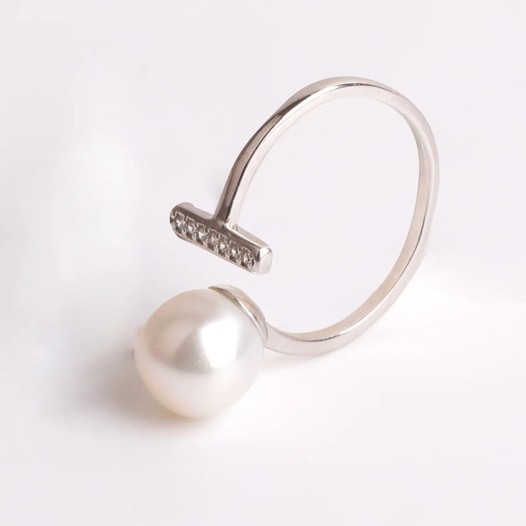 Adjustable Pearl Elegance Ring