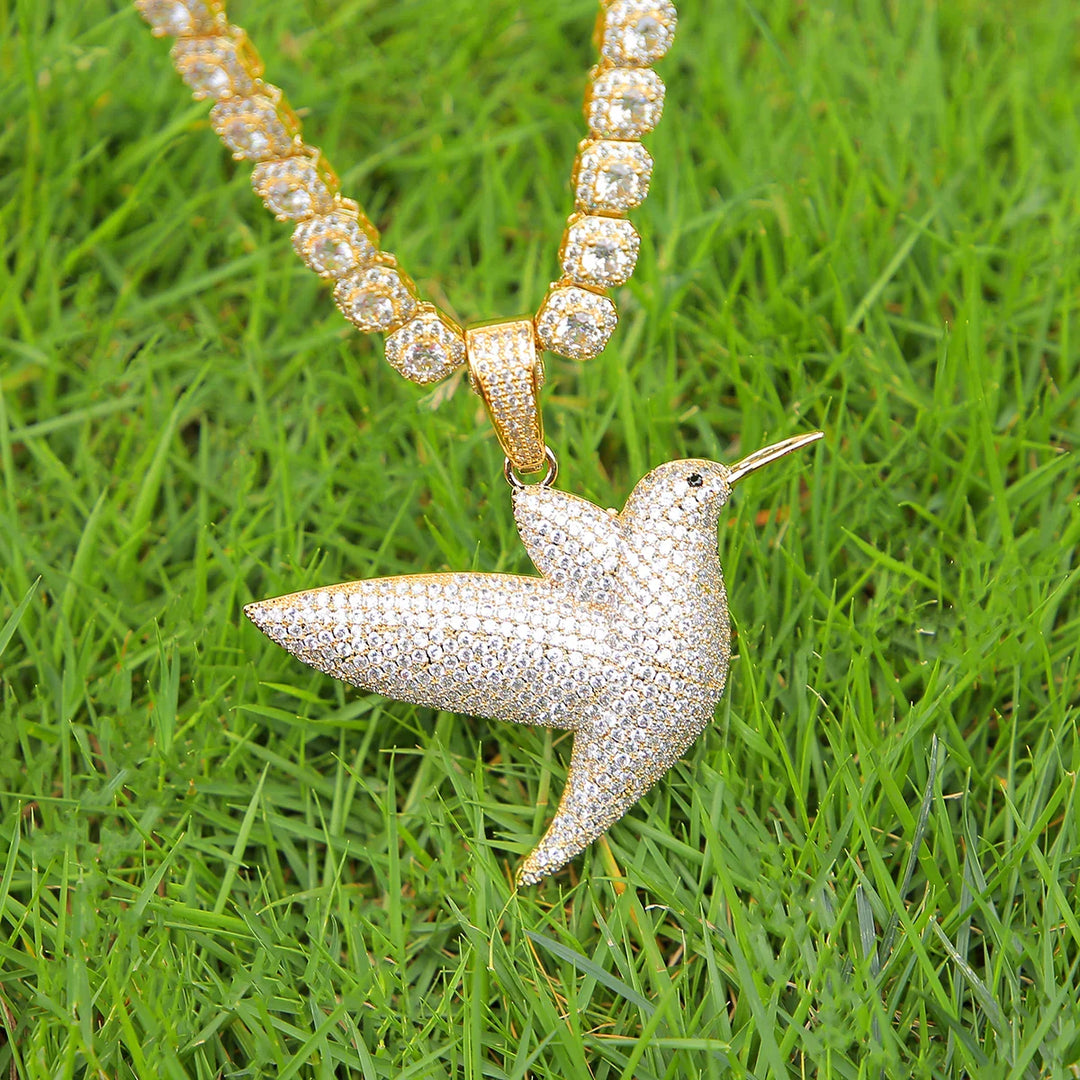 Exquisite Gold-Plated Pigeon Pendant Necklace